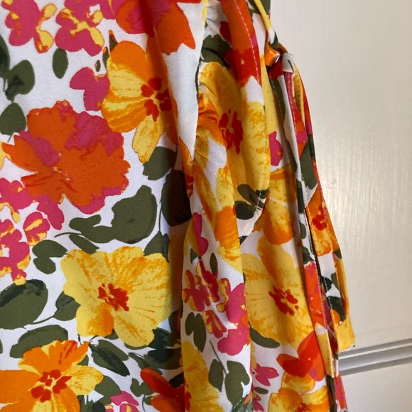 Sugarlips Floral Wrap Dress - Picture 7 of 7